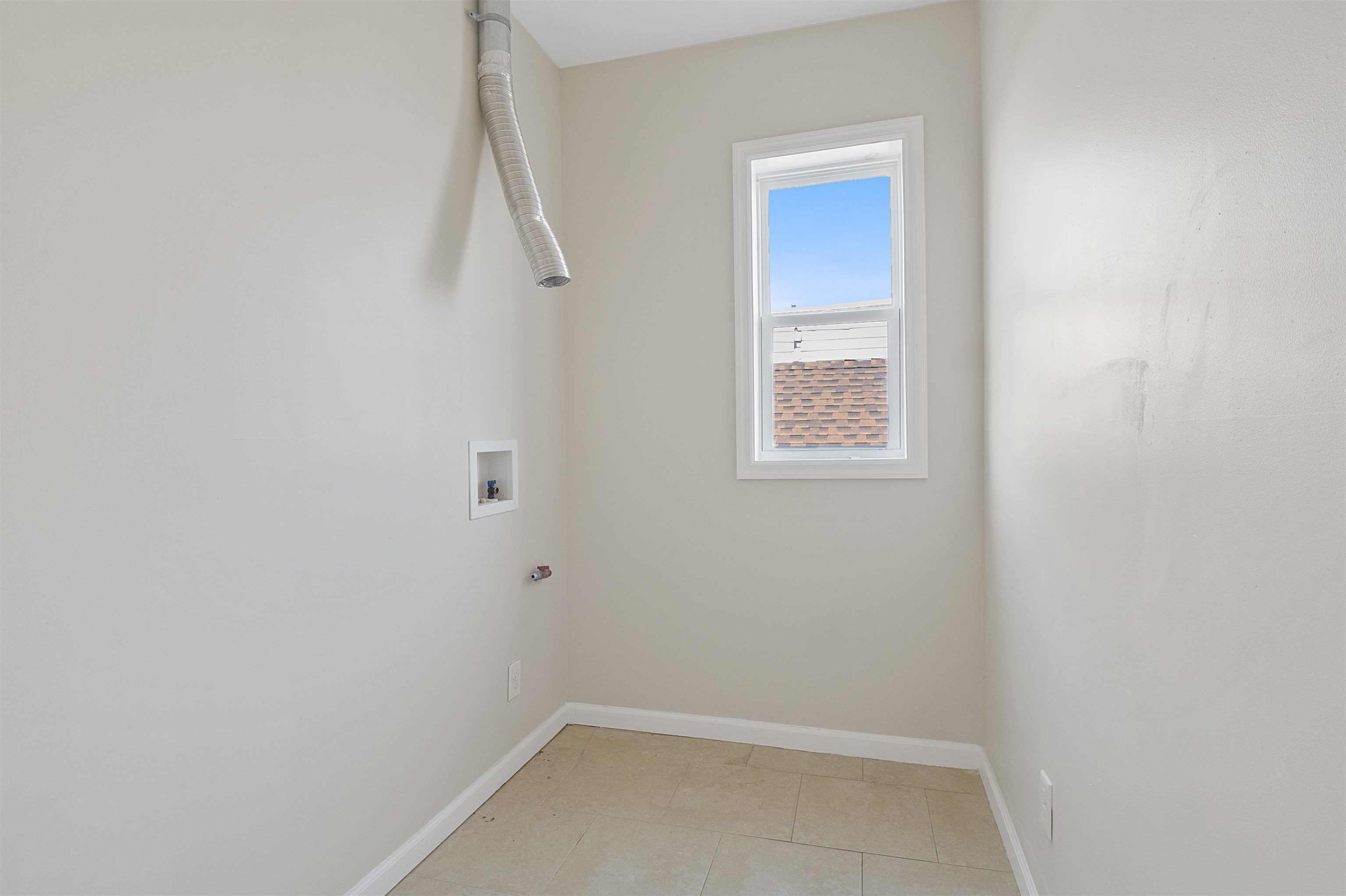 37 LONG ST
