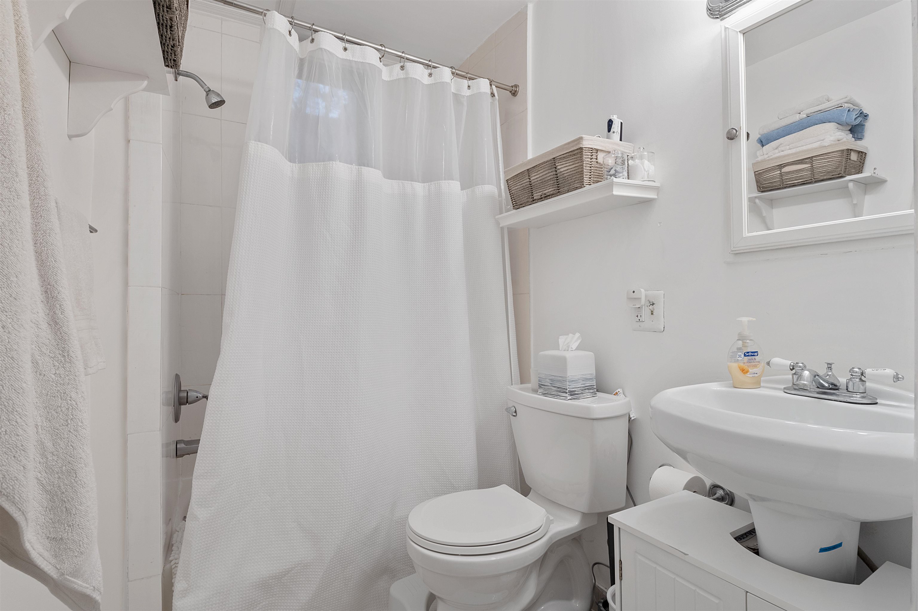 247 MONTGOMERY ST Unit: 2