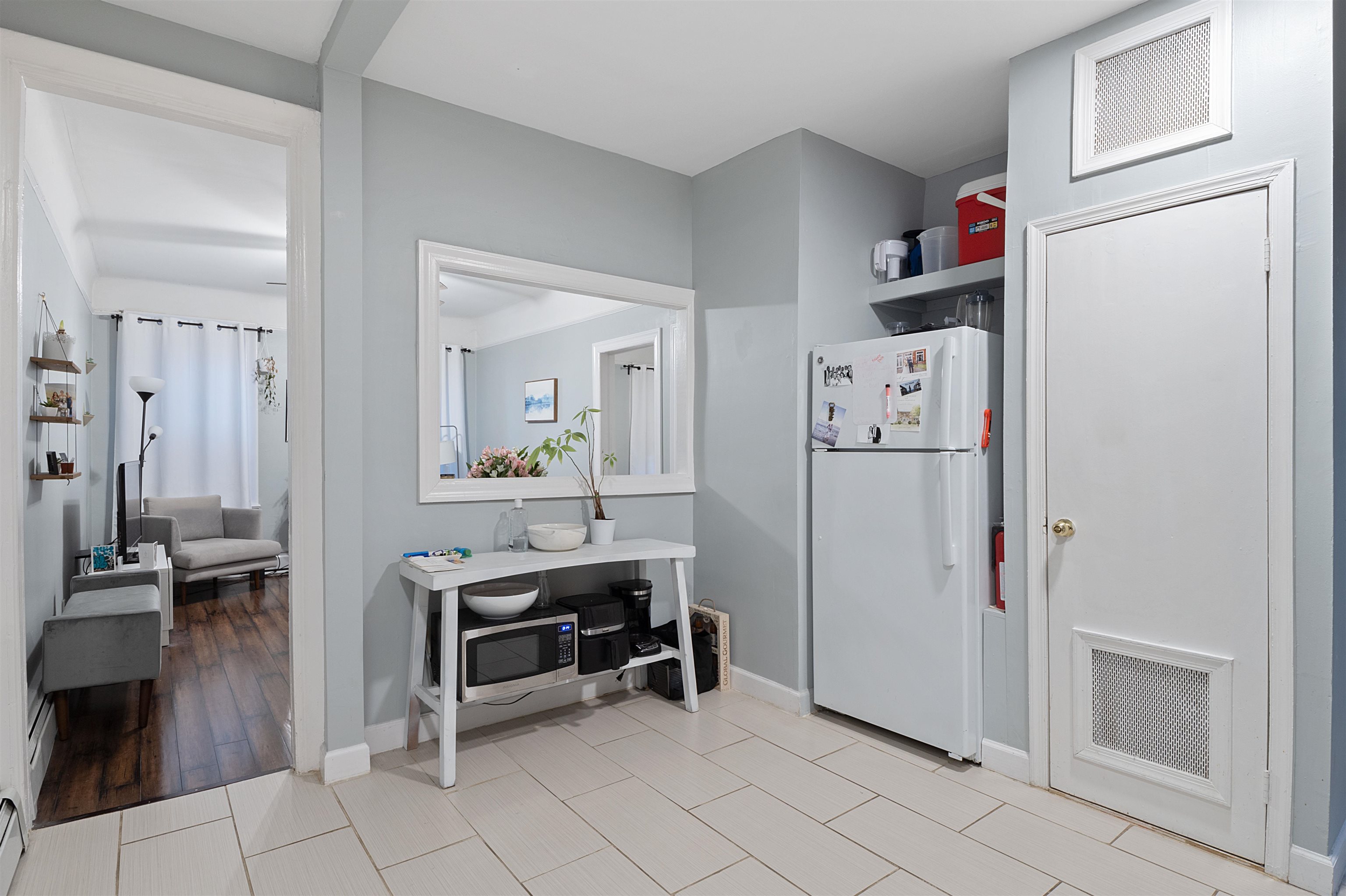 247 MONTGOMERY ST Unit: 2