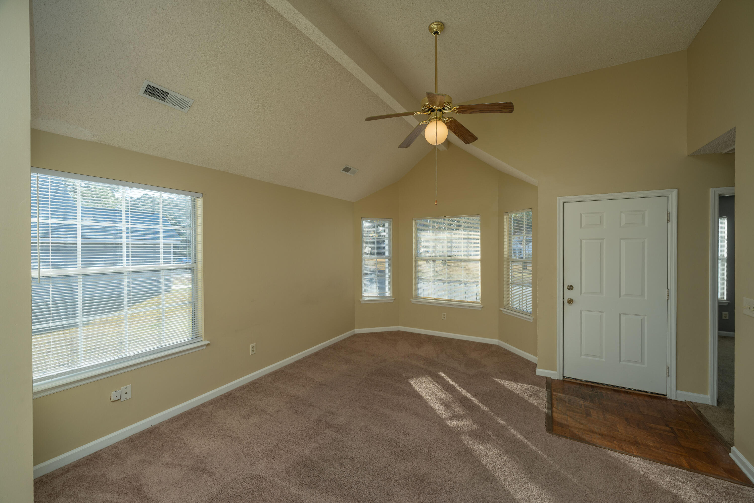 411 Hedge Way