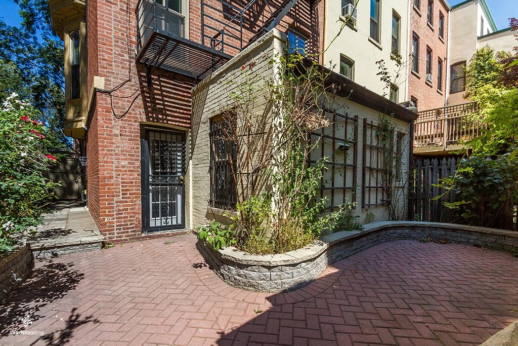 143 MERCER ST