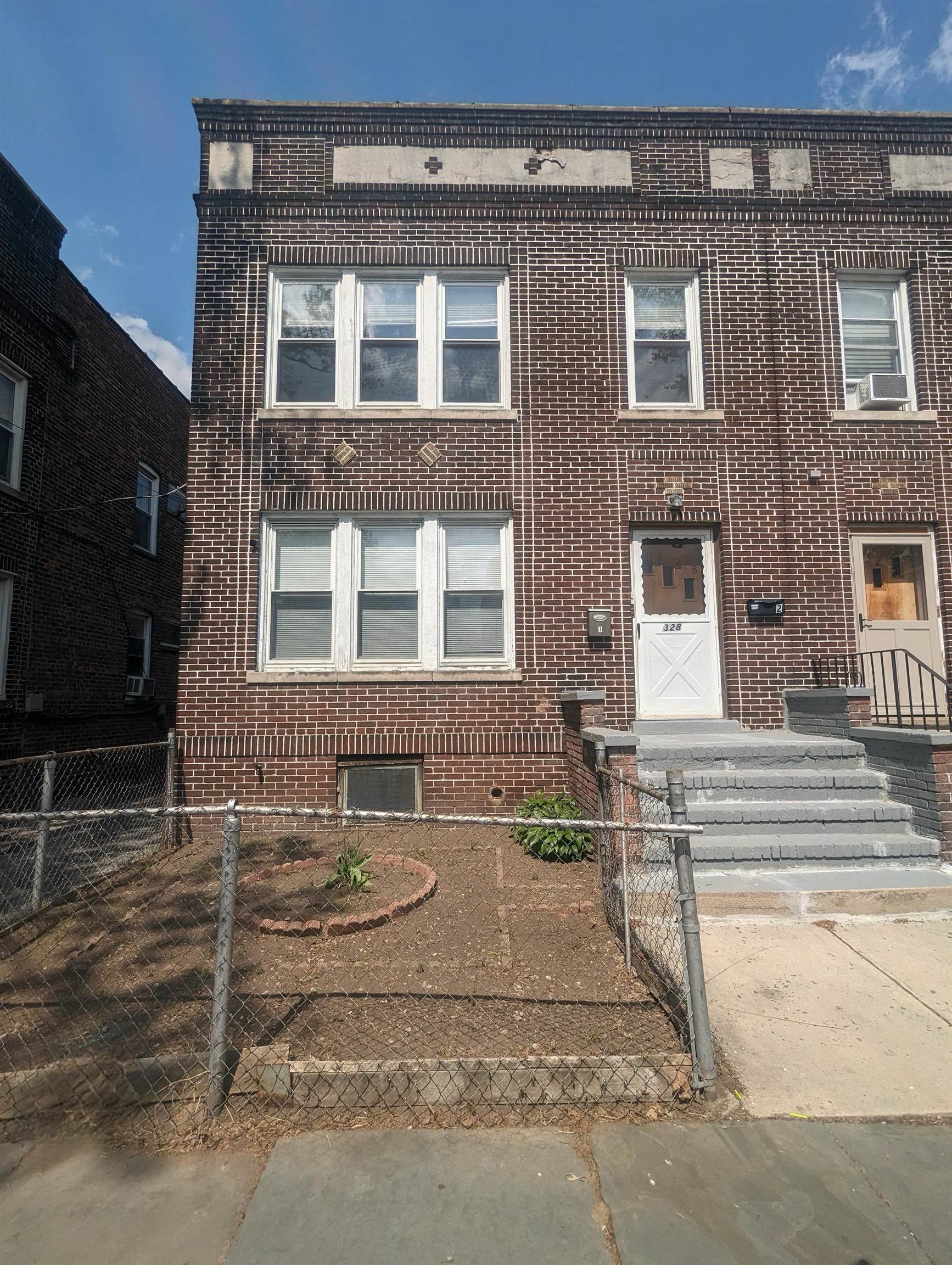 328 VIRGINIA AVE