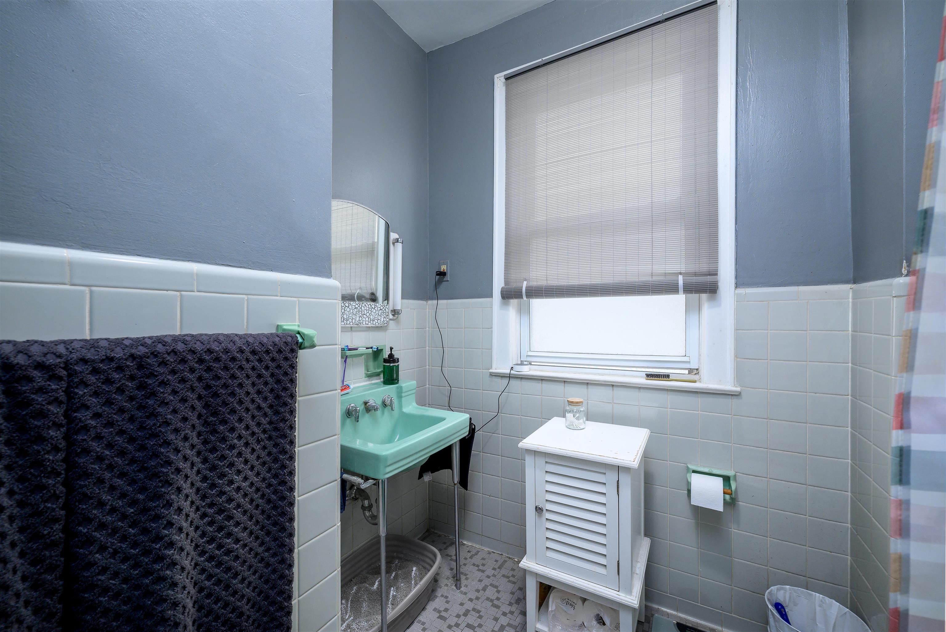100 WEST 46TH ST