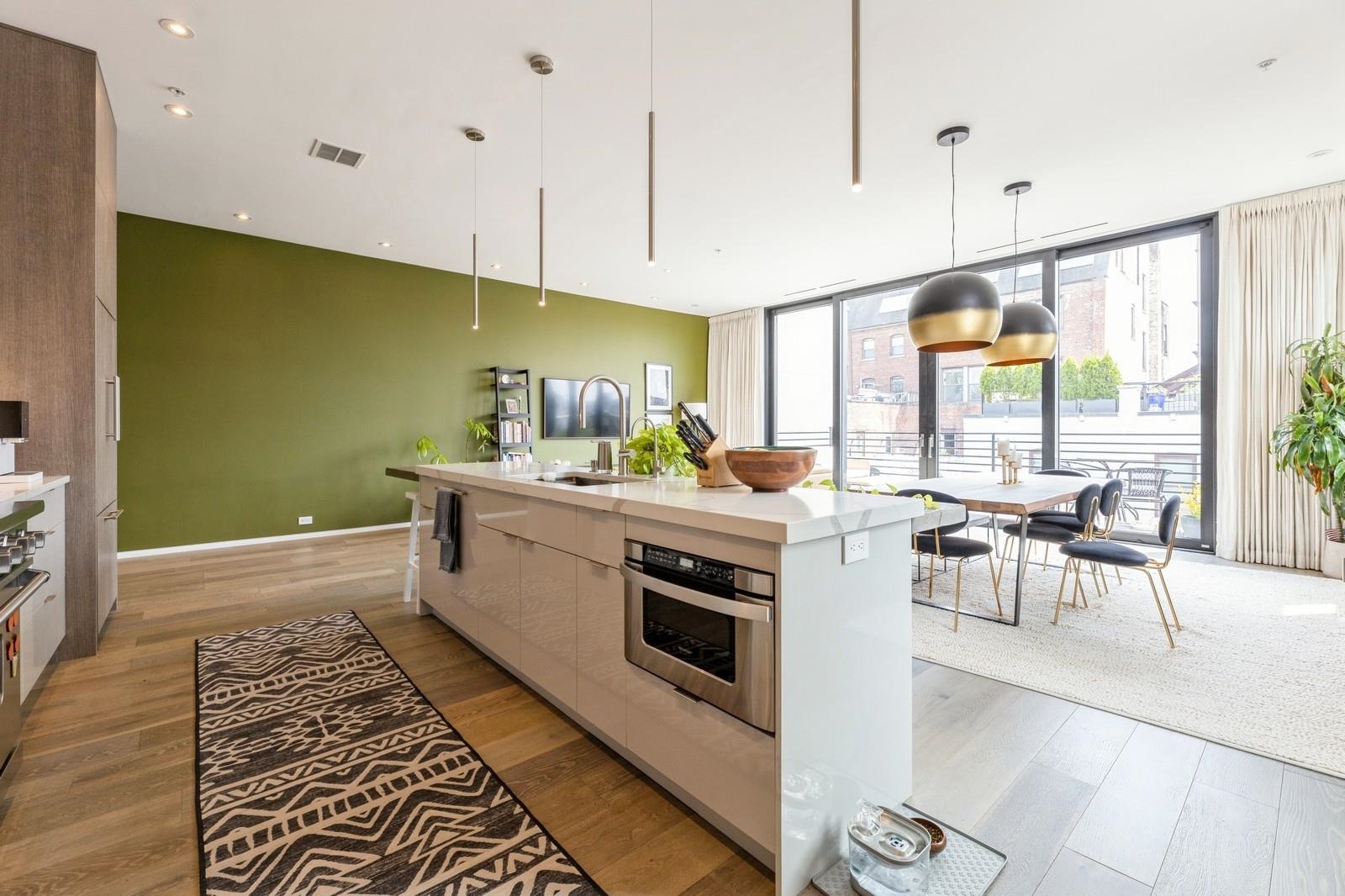 277 2ND ST Unit: 3