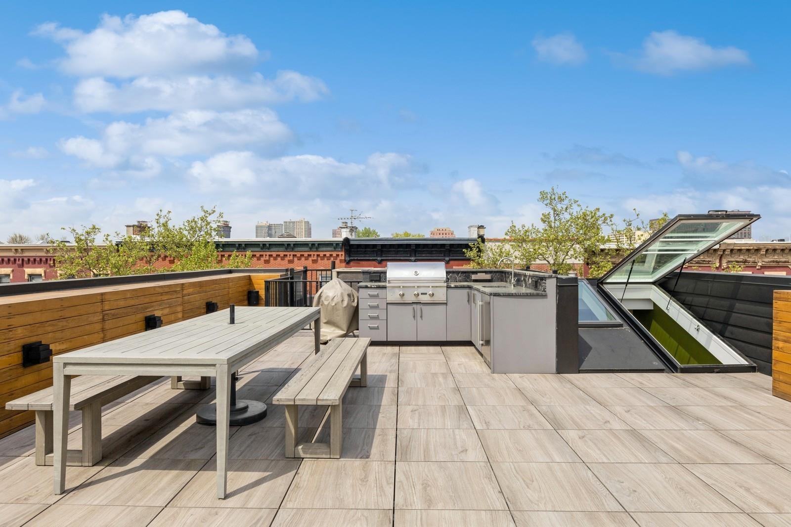 277 2ND ST Unit: 3
