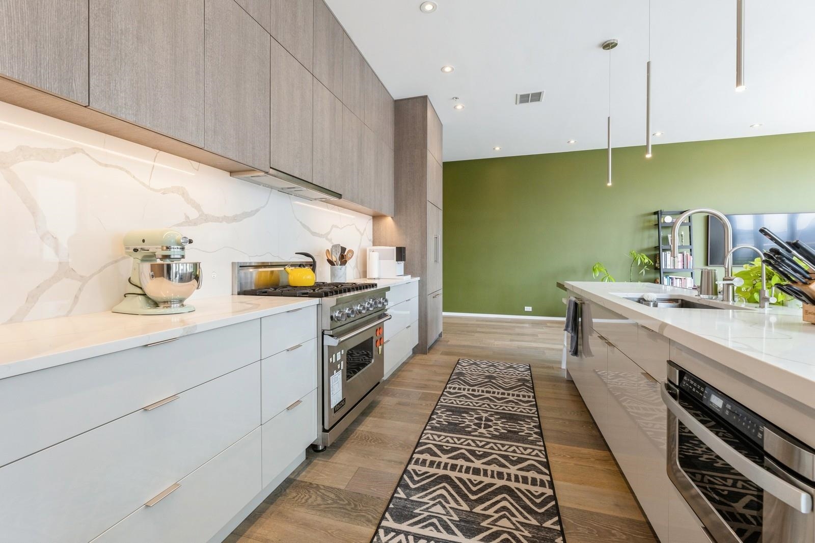 277 2ND ST Unit: 3