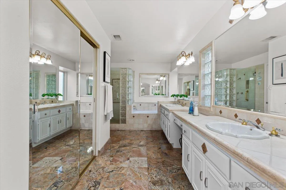 4801 Mission Hills Dr