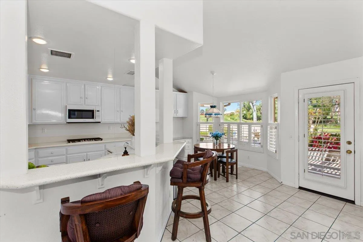4801 Mission Hills Dr