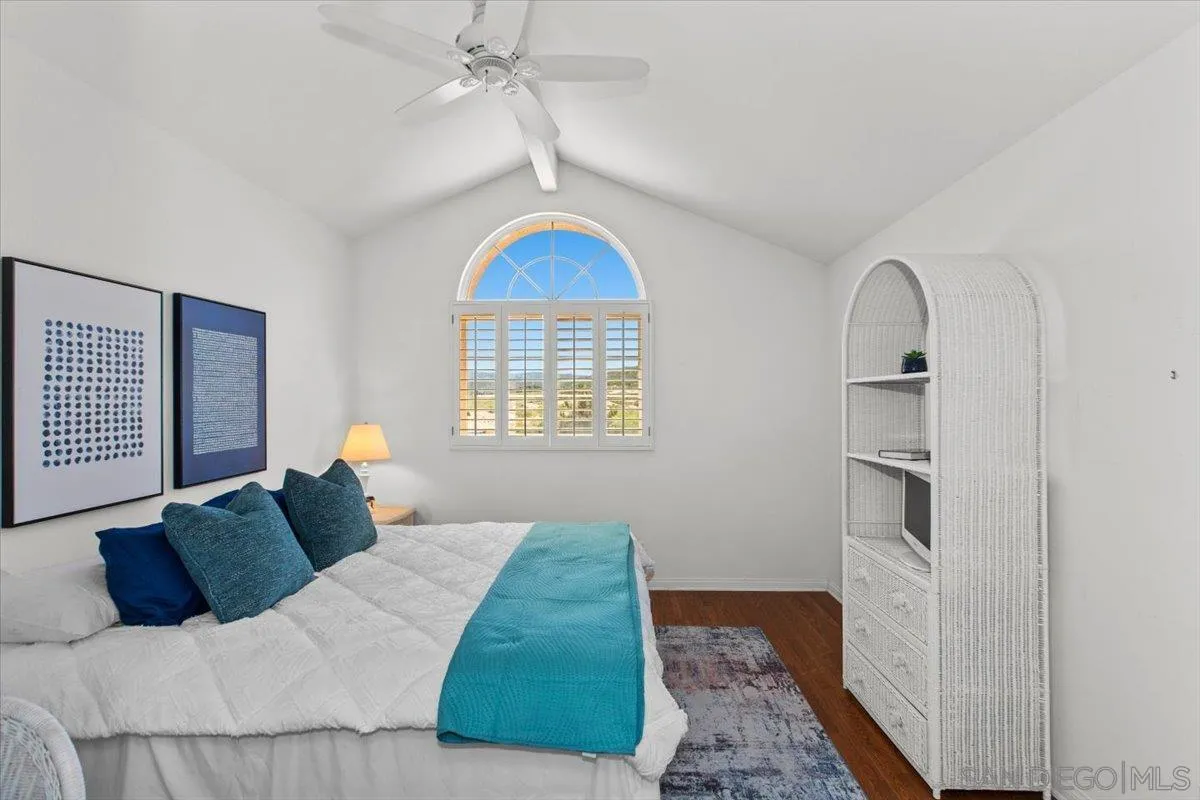 4801 Mission Hills Dr