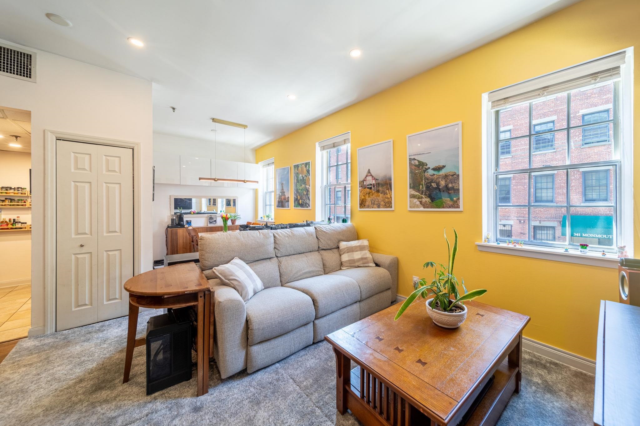 227 CHRISTOPHER COLUMBUS DR Unit: 205B
