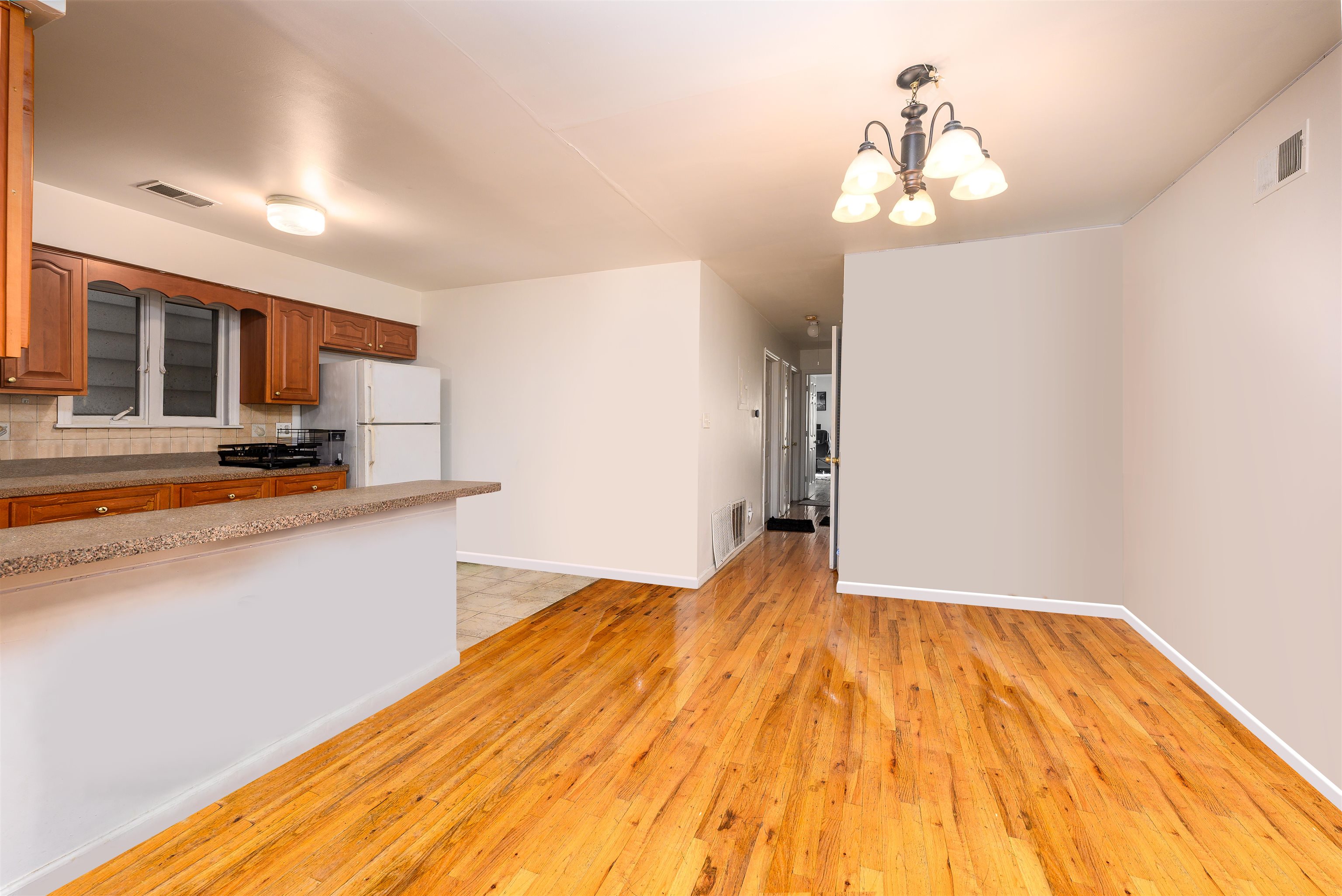 31 LOGAN AVE