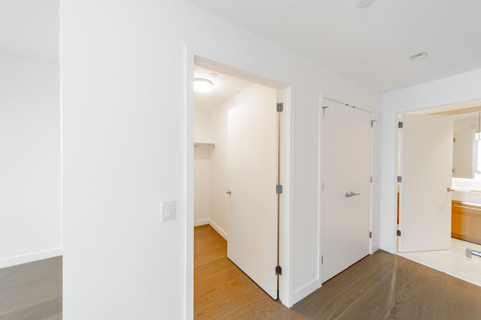 75 PARK LANE SOUTH Unit: 1104