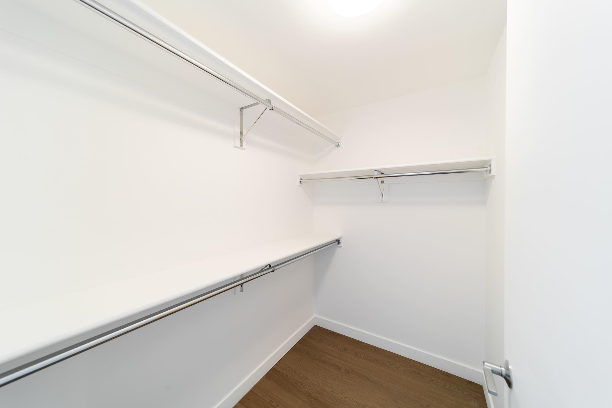75 PARK LANE SOUTH Unit: 1104
