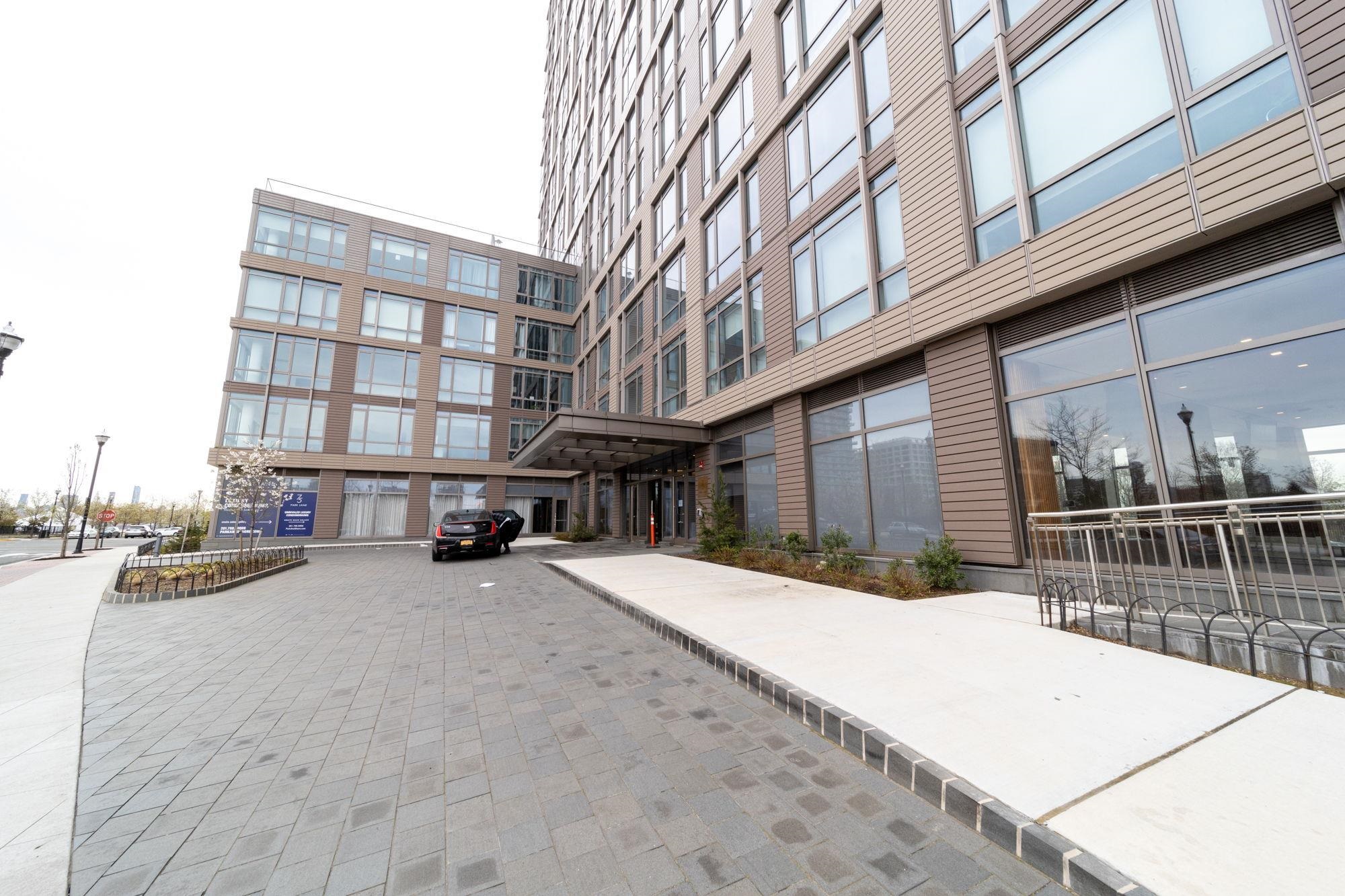 75 PARK LANE SOUTH Unit: 1104