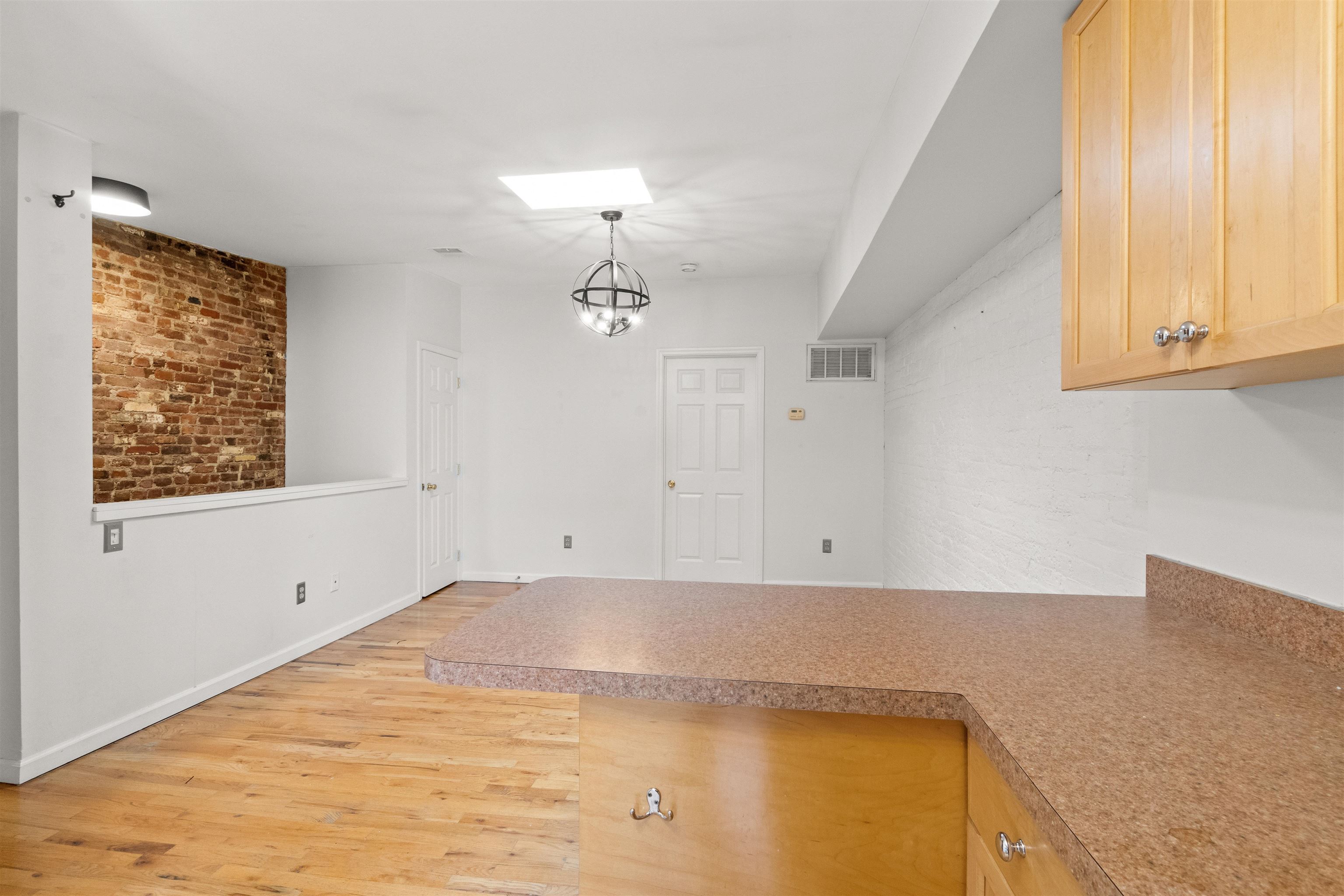 316.5 6TH ST Unit: 3