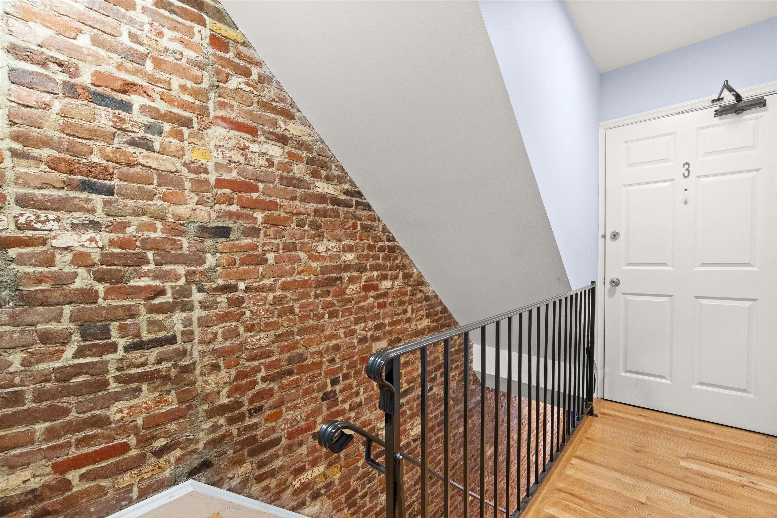 316.5 6TH ST Unit: 3