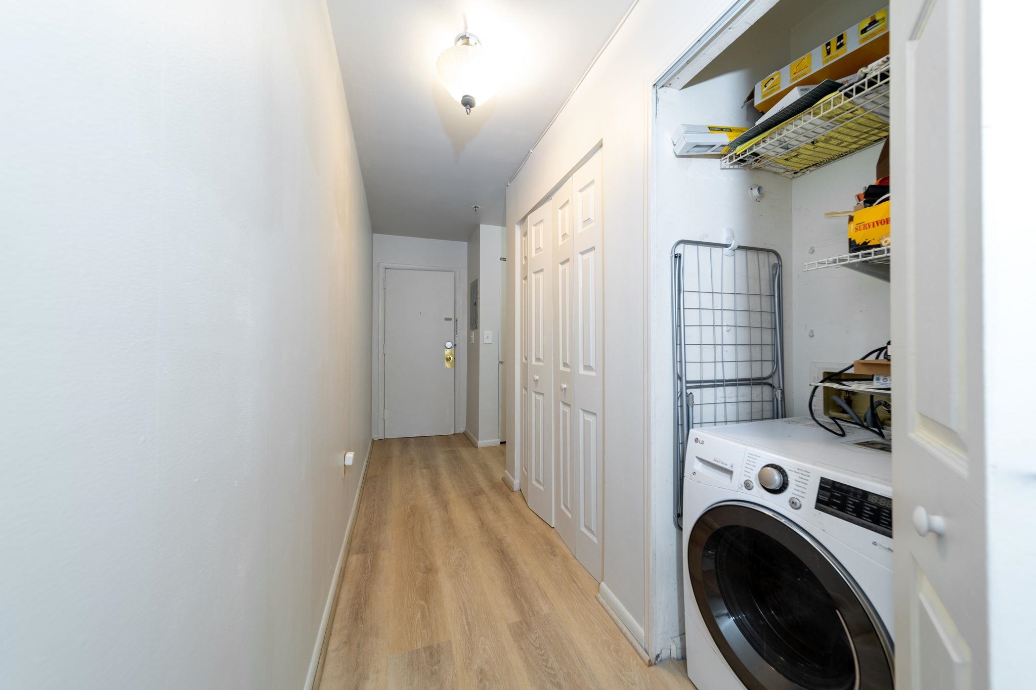 476 MONMOUTH AVE Unit: 205