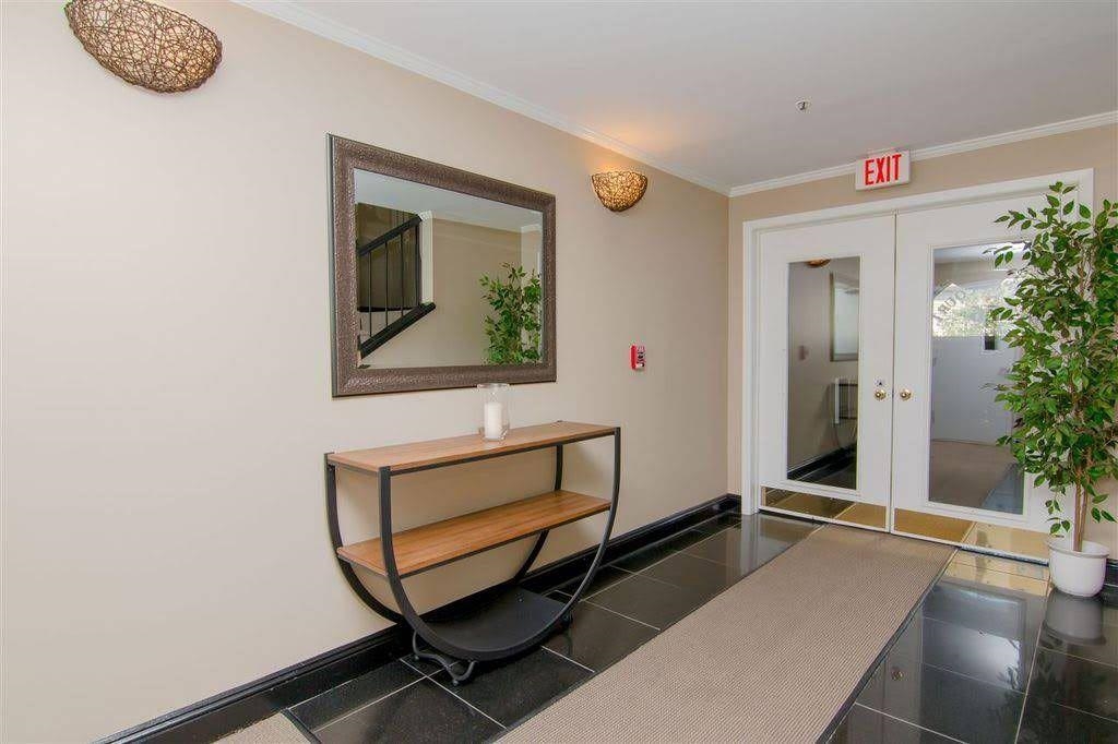 476 MONMOUTH AVE Unit: 205
