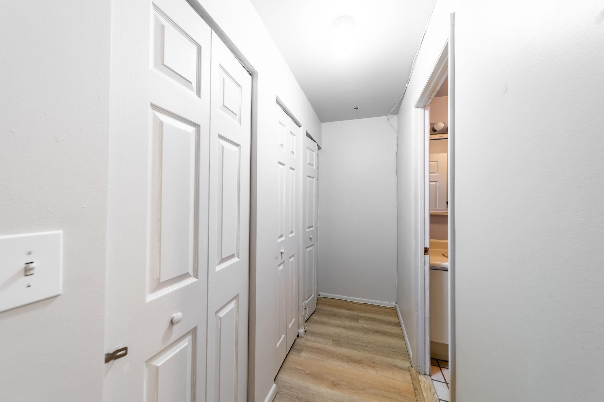 476 MONMOUTH AVE Unit: 205