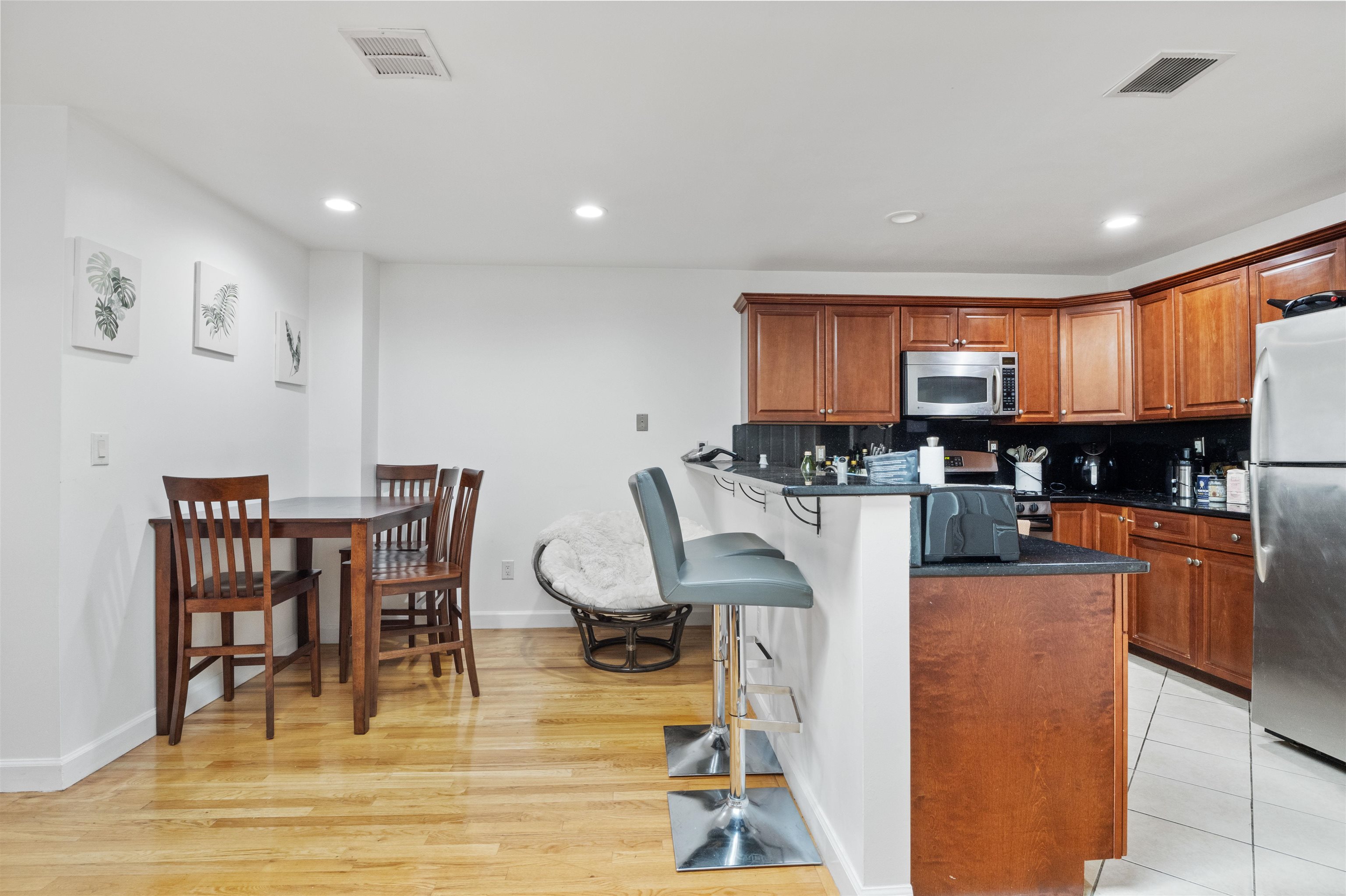 379 1ST ST Unit: 2