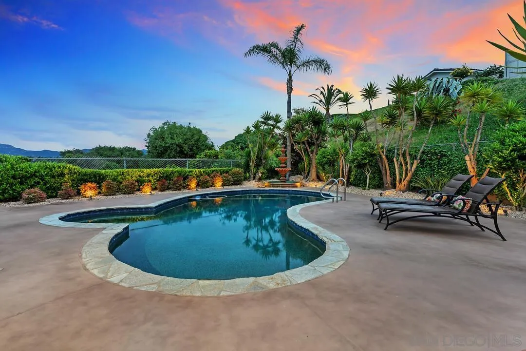 17215 Regalo Ln