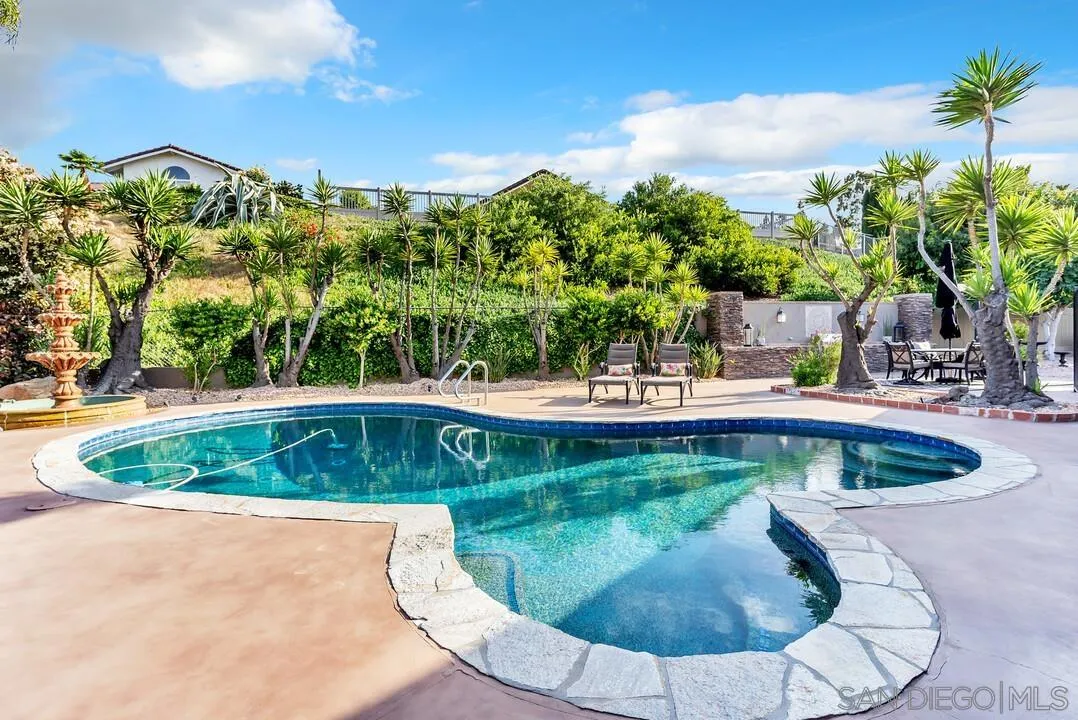17215 Regalo Ln