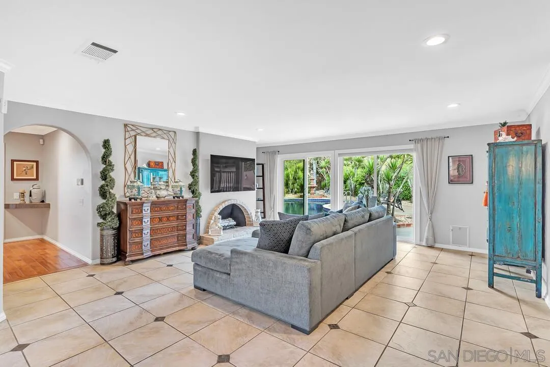 17215 Regalo Ln