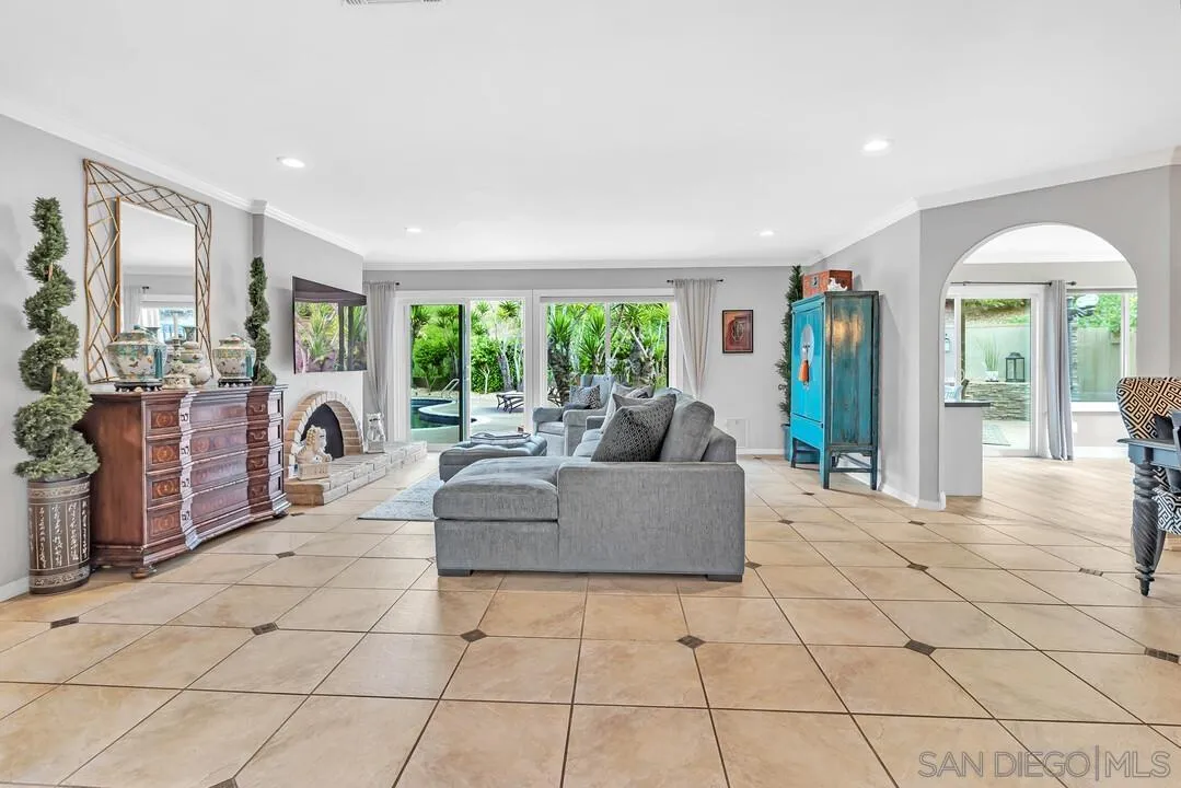17215 Regalo Ln