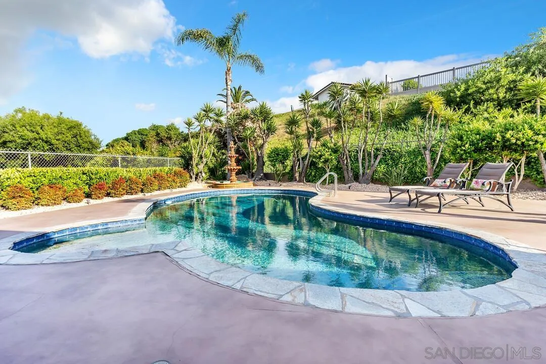 17215 Regalo Ln
