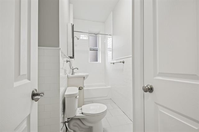 284 3RD ST Unit: 5A