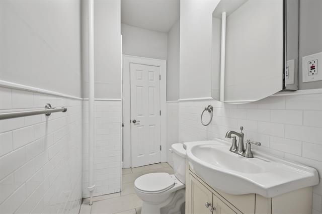 284 3RD ST Unit: 5A