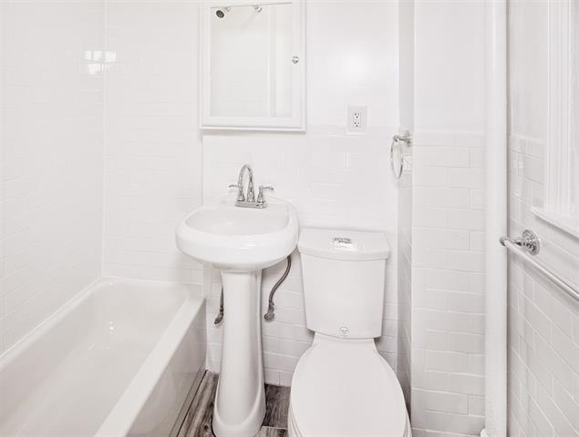 284 3RD ST Unit: 5A