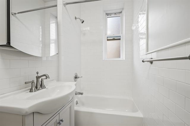 284 3RD ST Unit: 5A