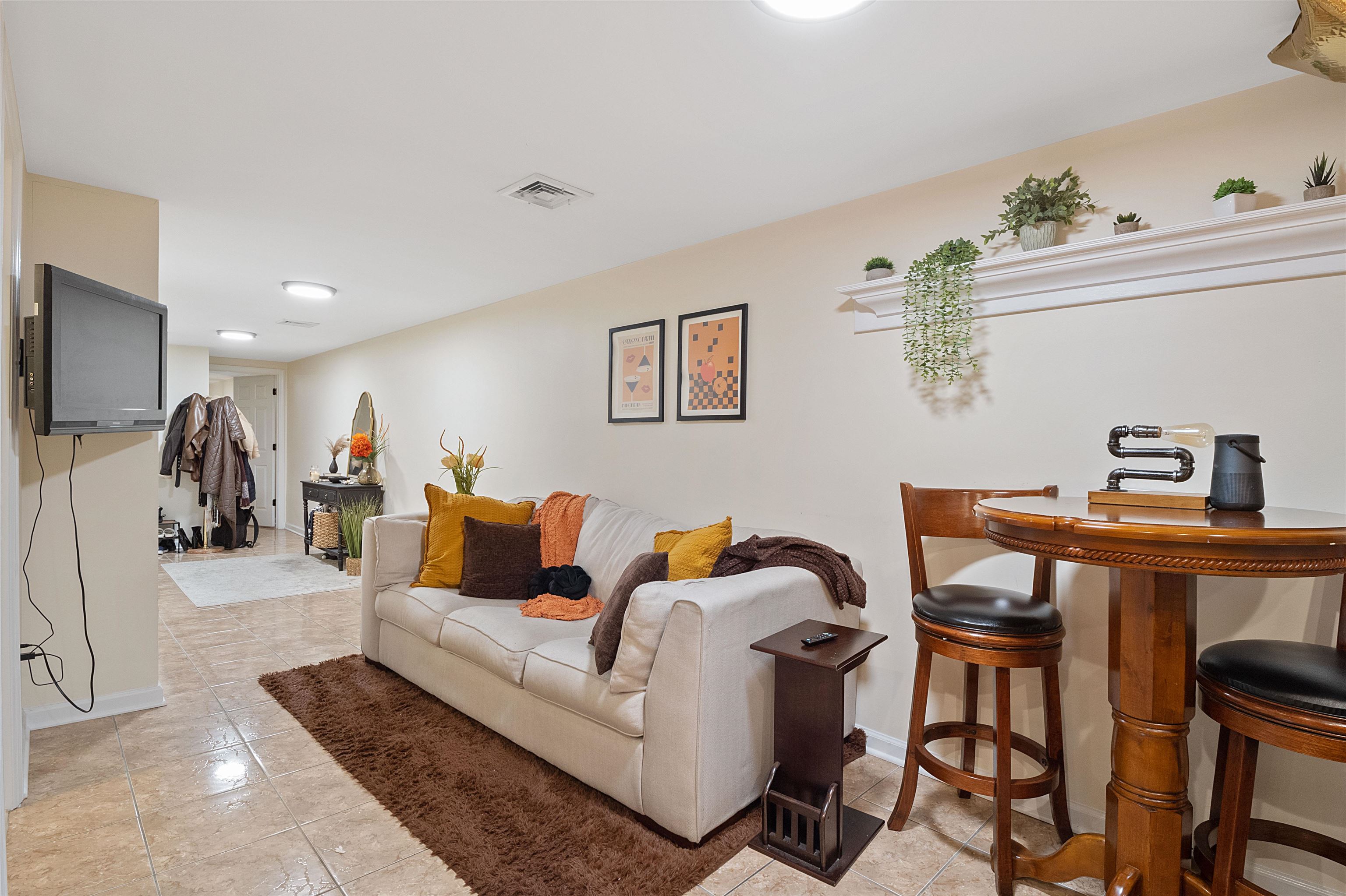 461 1ST ST Unit: 1R