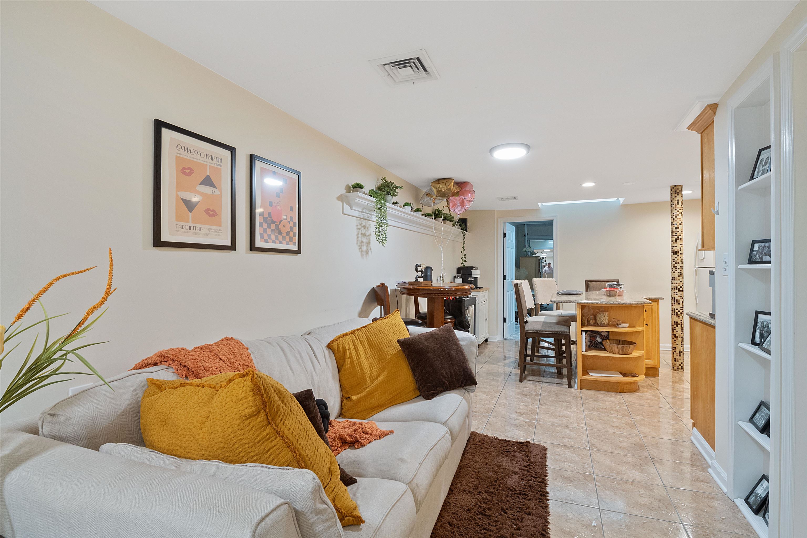 461 1ST ST Unit: 1R