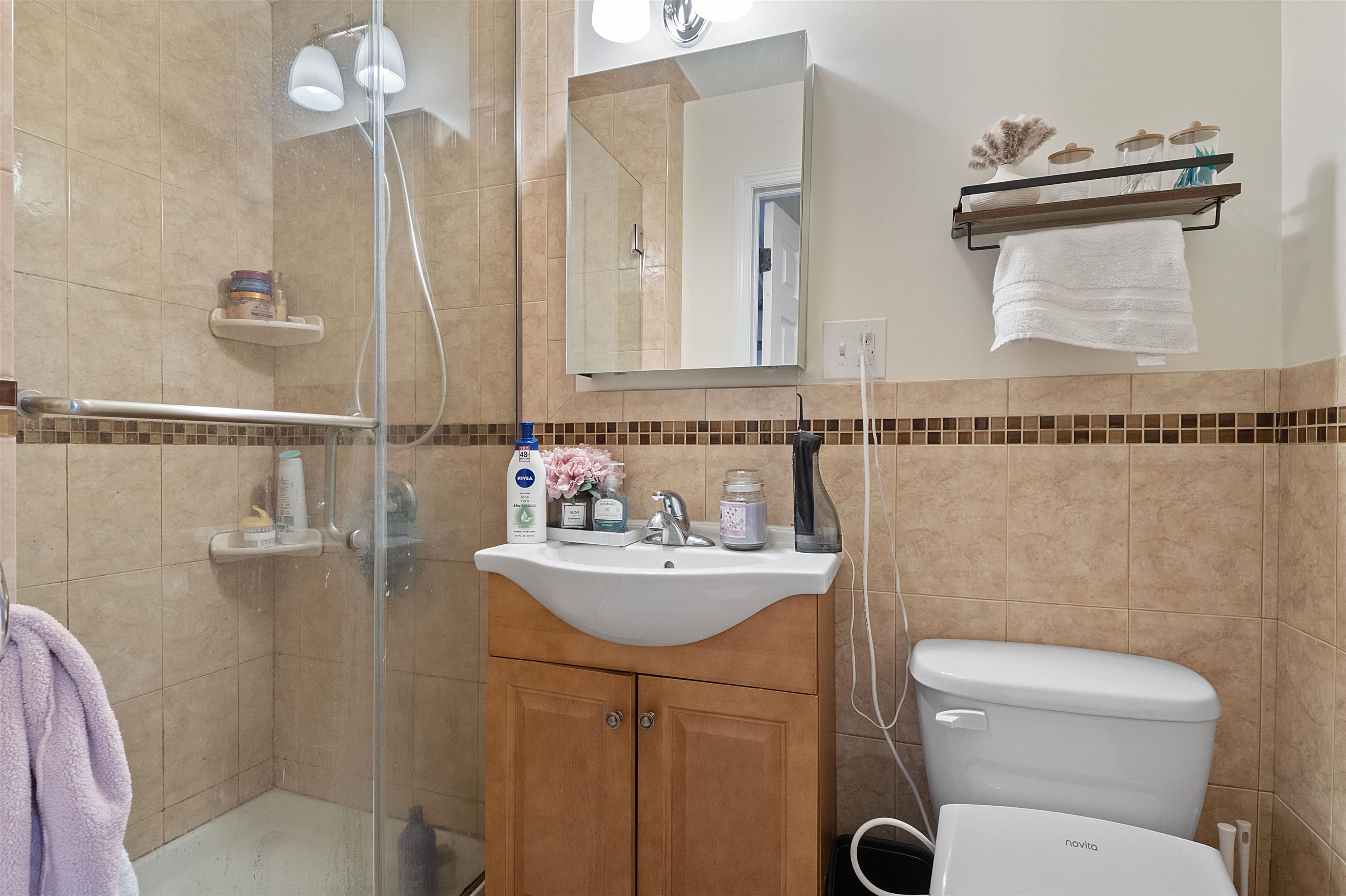 461 1ST ST Unit: 1R