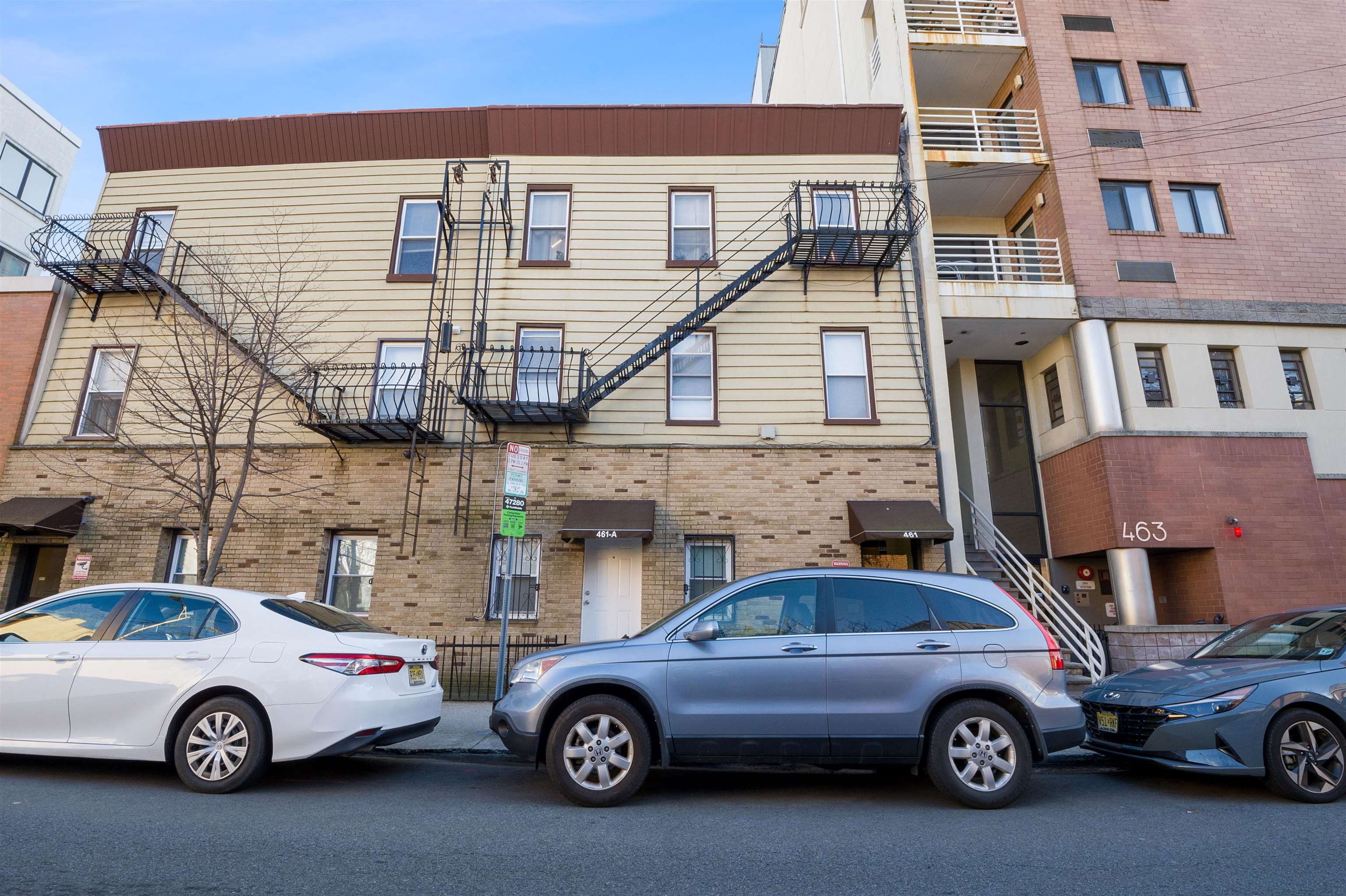 461 1ST ST Unit: 1R