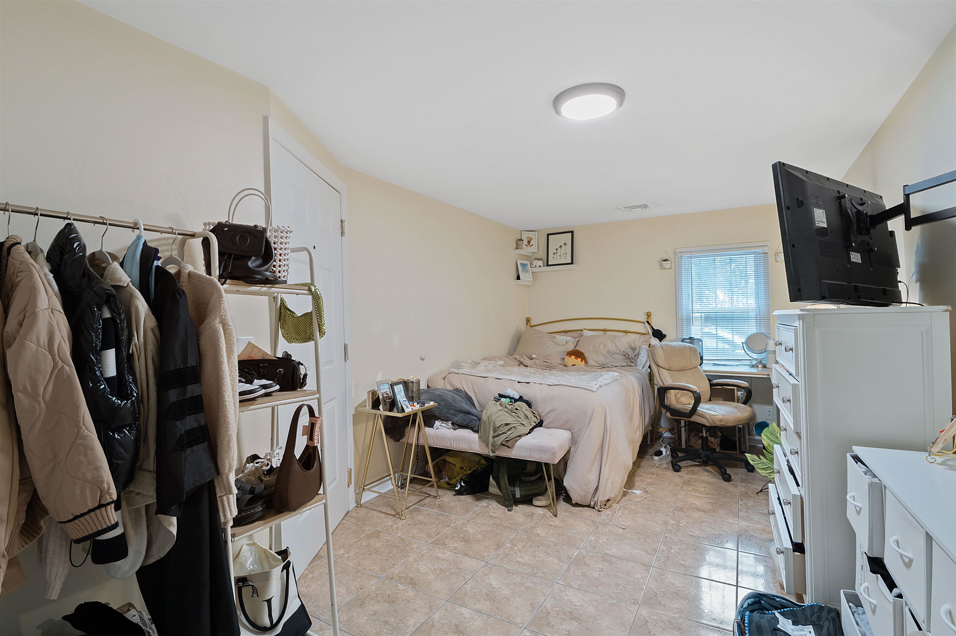 461 1ST ST Unit: 1R