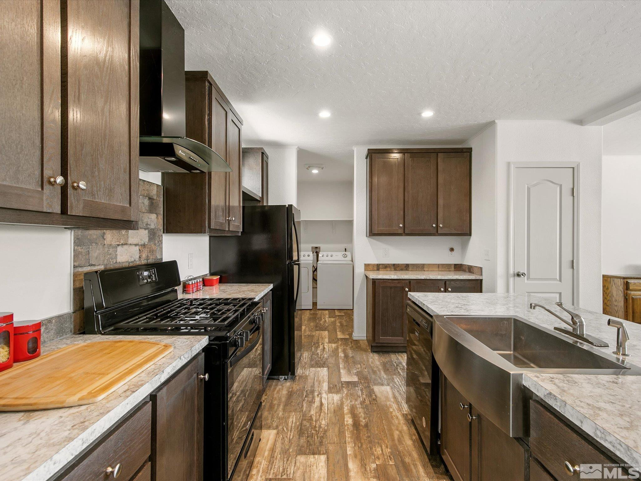 6067 Middle Fork Drive