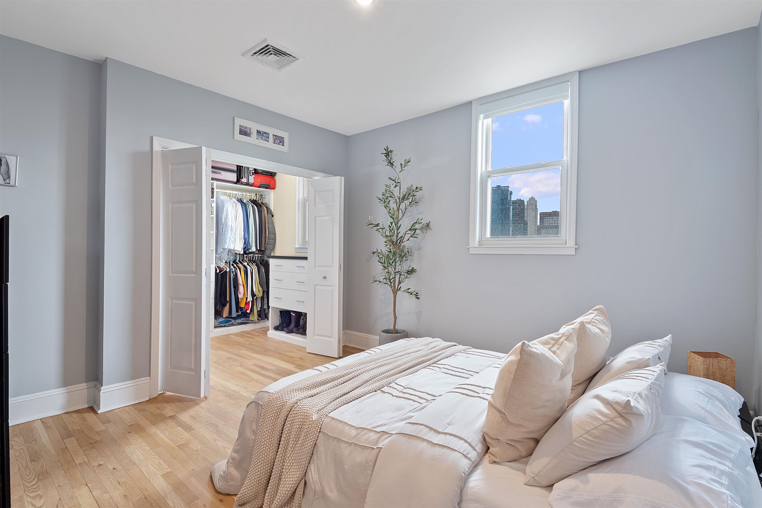 167 WAYNE ST Unit: 409T