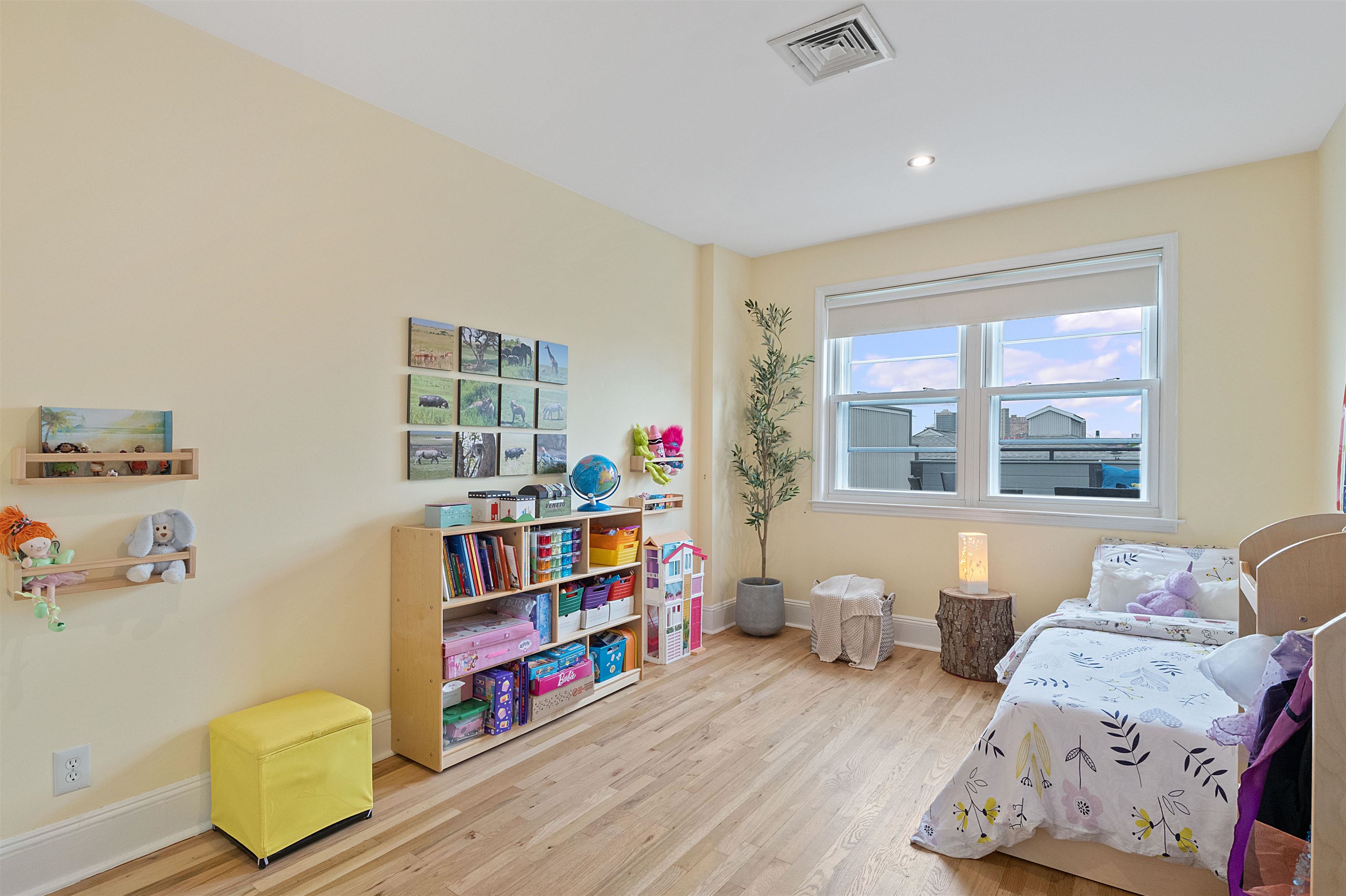 167 WAYNE ST Unit: 409T