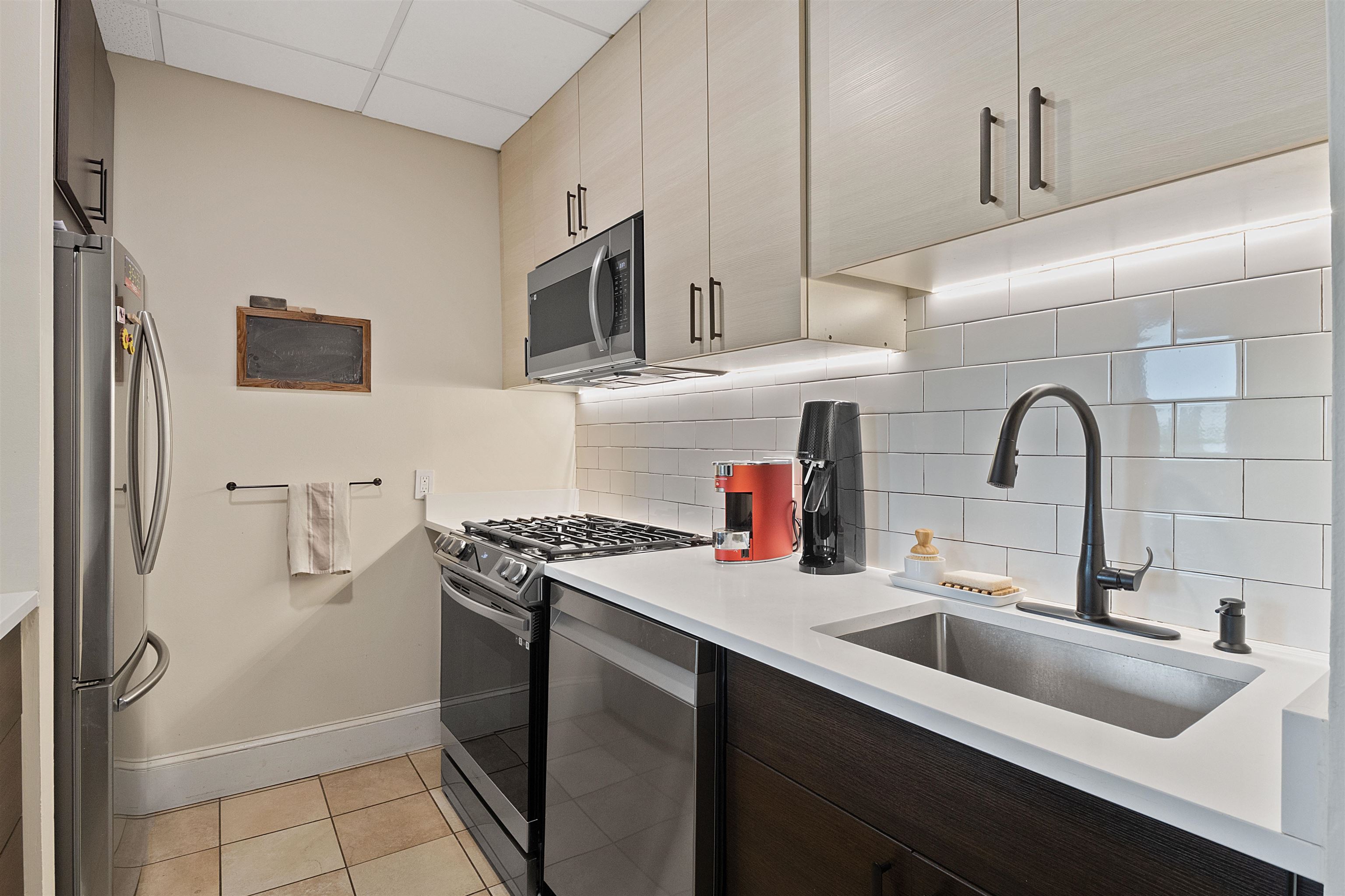 167 WAYNE ST Unit: 409T