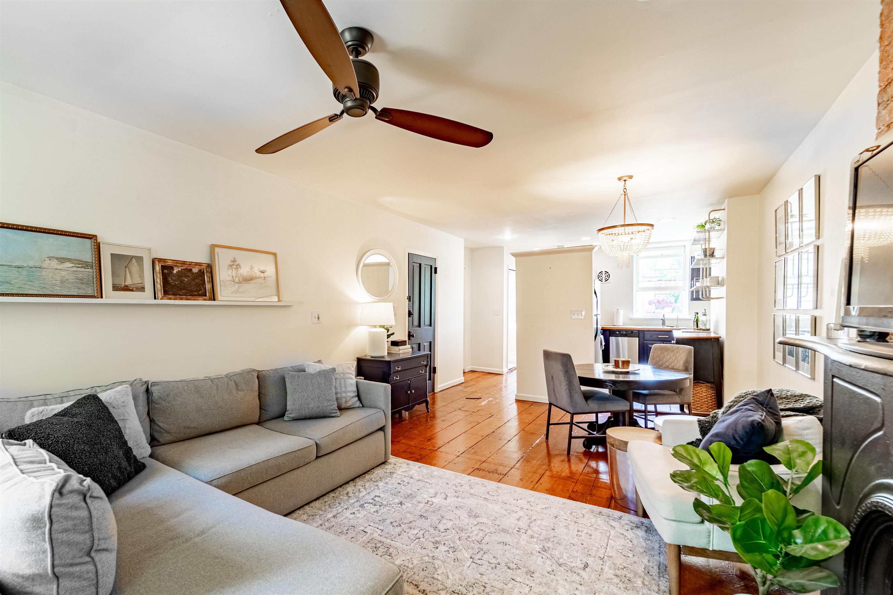 213 7TH ST Unit: 3