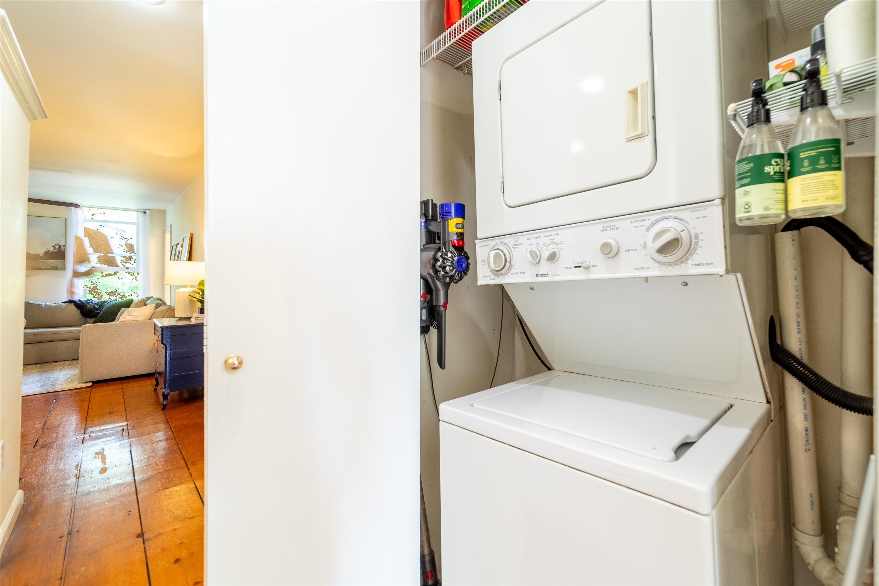 213 7TH ST Unit: 3