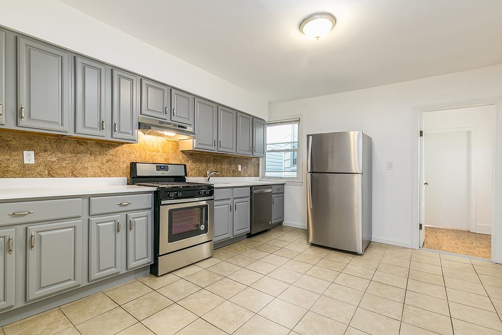 171 COLUMBIA AVE
