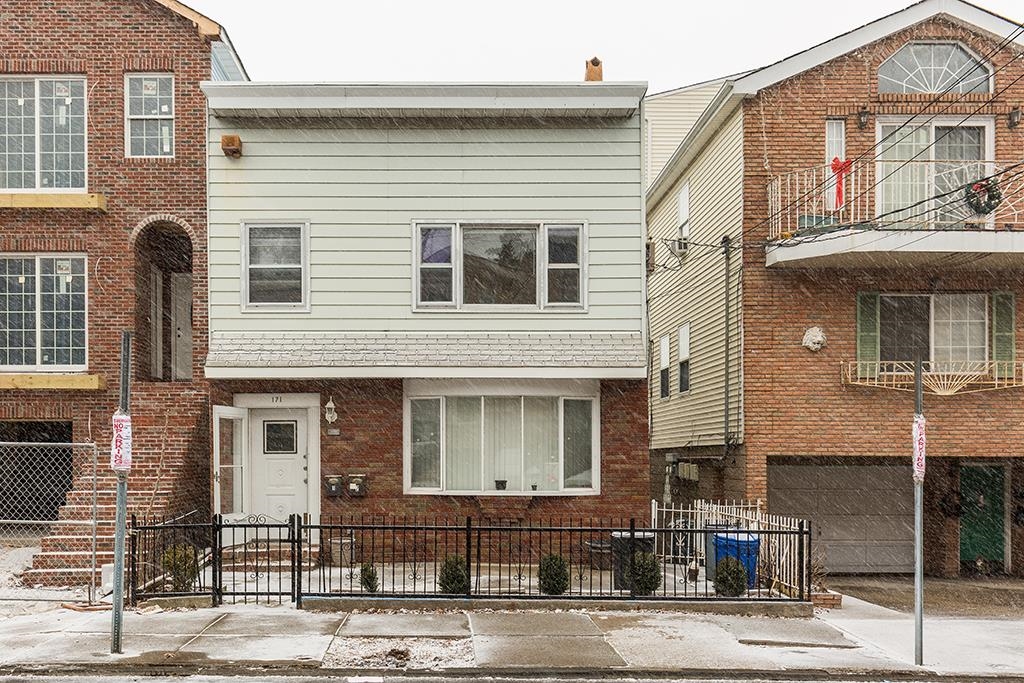 171 COLUMBIA AVE