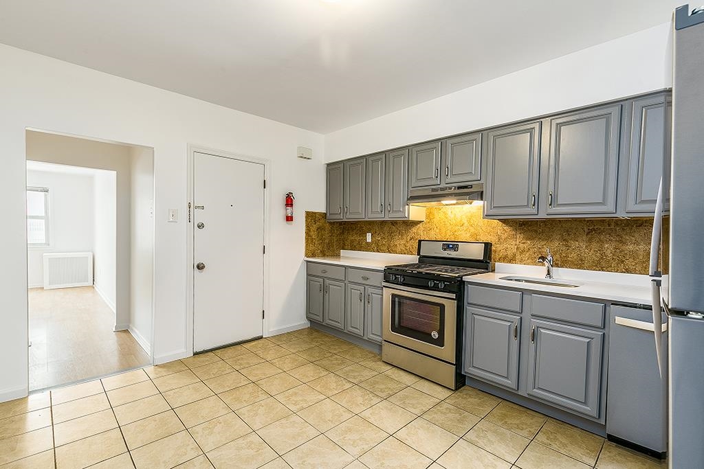 171 COLUMBIA AVE