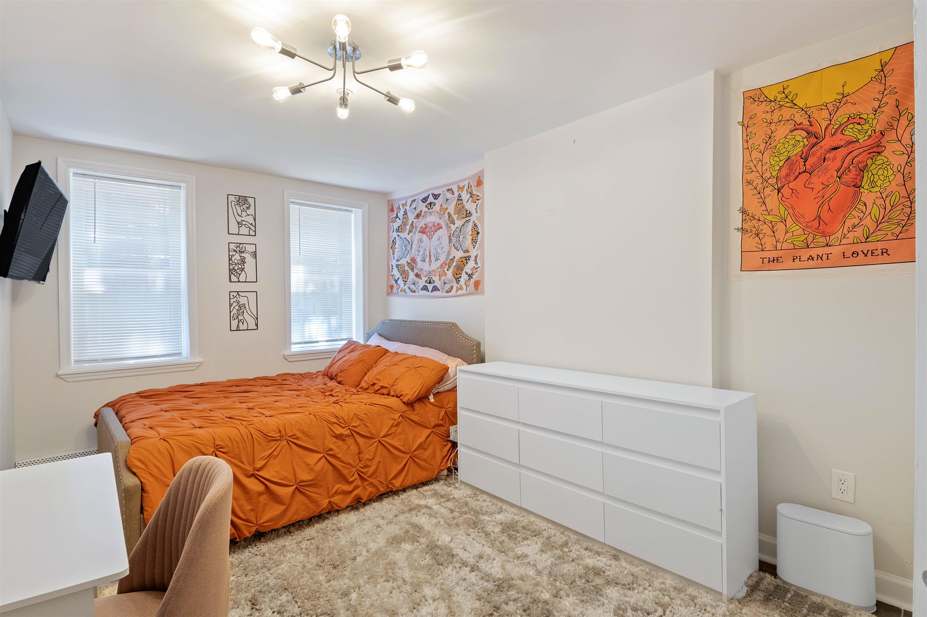 98 BRIGHT ST Unit: 1G
