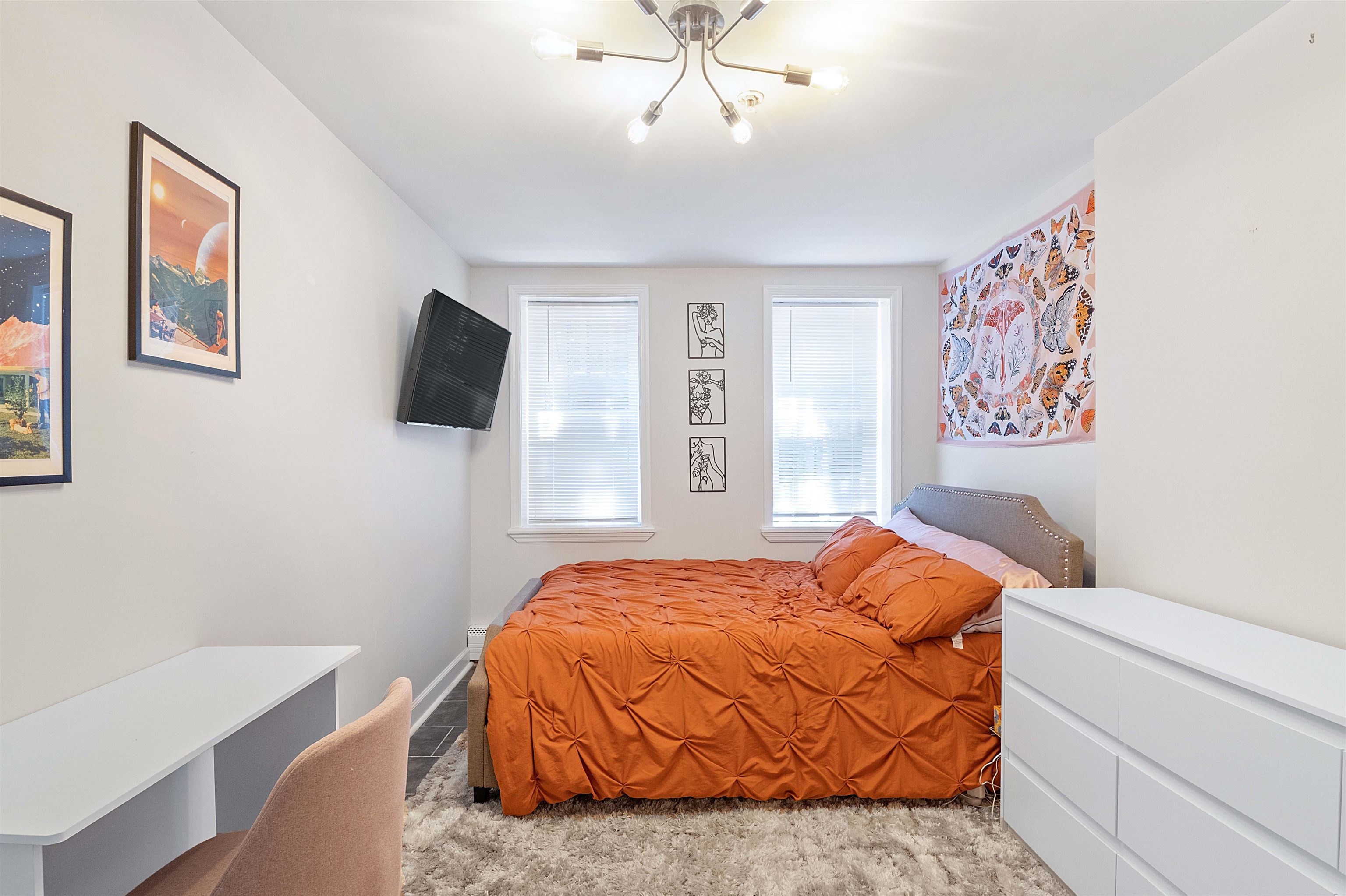 98 BRIGHT ST Unit: 1G