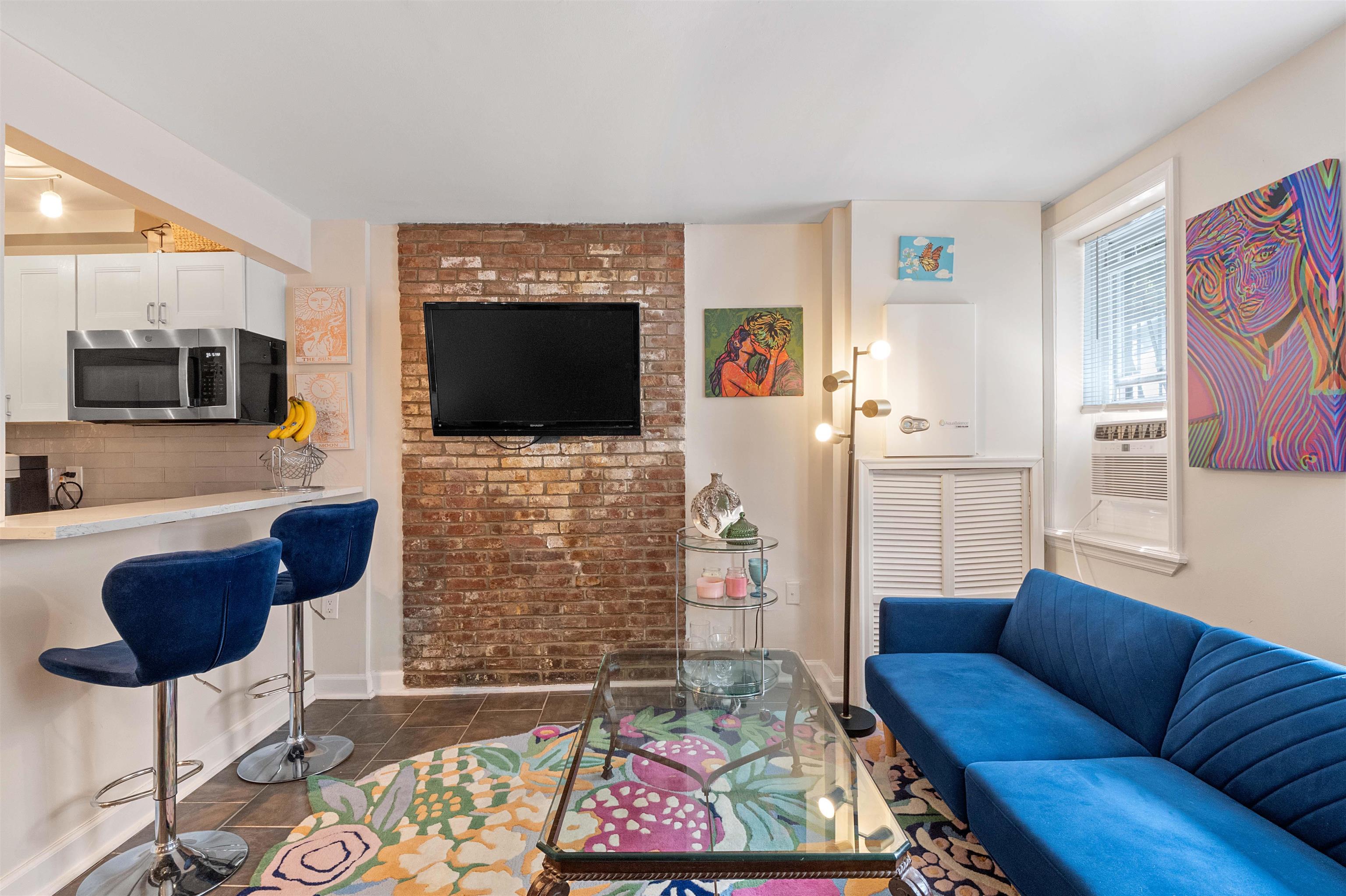 98 BRIGHT ST Unit: 1G